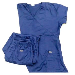 Nurse Uniforms / Scrubs XL